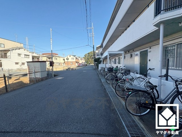 イスズハイツベル立花パート1のその他|JR東海道本線「立花」駅まで徒歩約7分、阪神電鉄本線「尼崎センタープール前」駅まで徒歩約21分の立地。2沿線利用可能で、毎日の通勤・通学だけでなく、休日のお出かけまで利便性に優れています。