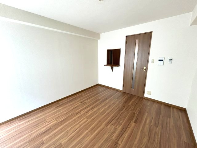 ブロスコート住吉の洋室