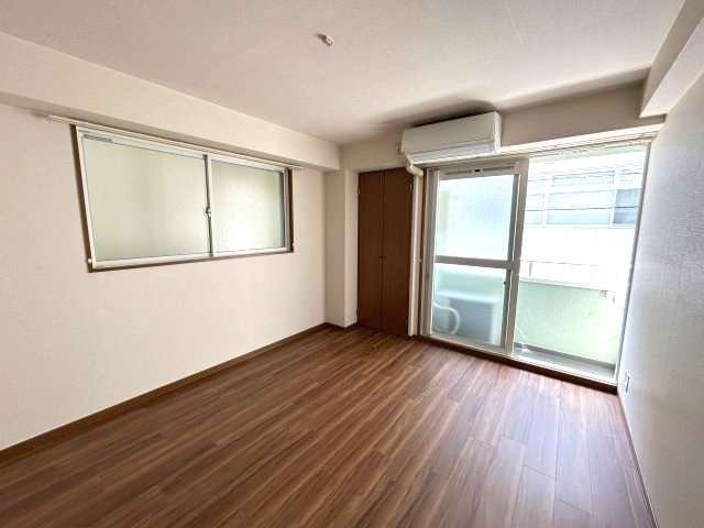 ブロスコート住吉の洋室