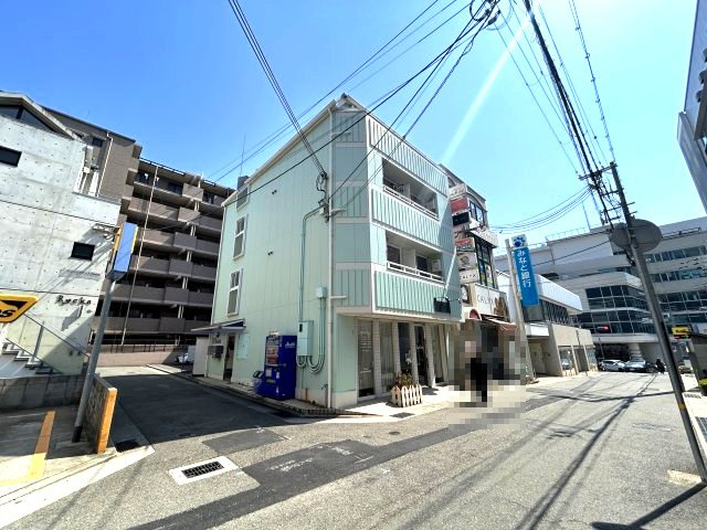 ブロスコート住吉の外観