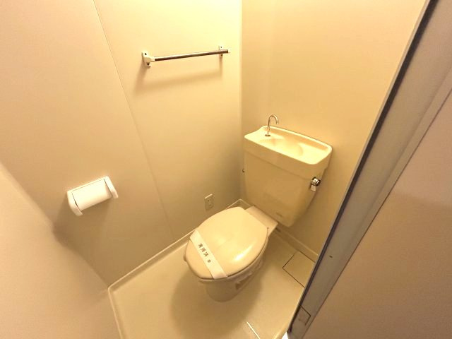 ブロスコート住吉のトイレ