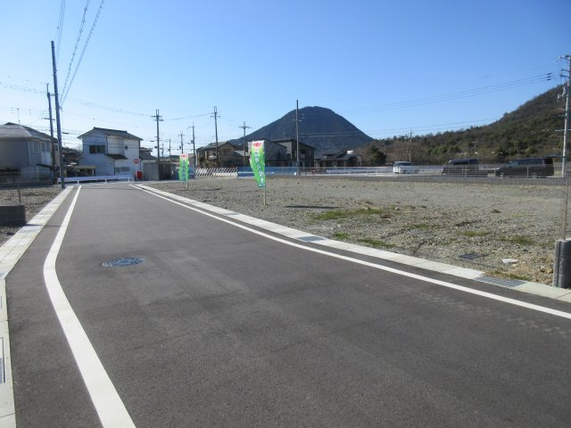 菩提寺北５丁目３区画の前面道路含む現地写真