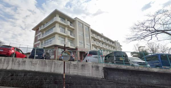 富士市三ツ沢の中古一戸建|【周辺環境】吉原第三中学校ま… 