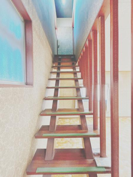 富士市三ツ沢の中古一戸建|【現況販売】階段 