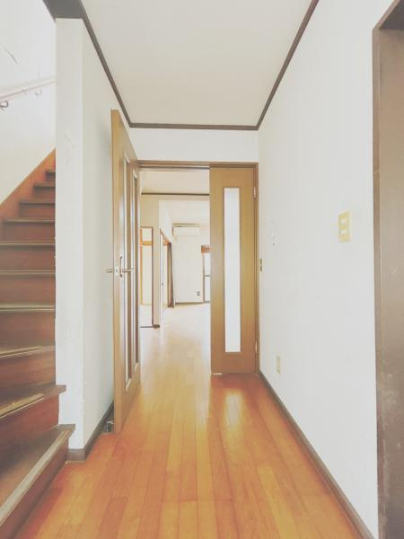 富士宮市小泉の中古一戸建|1階廊下 