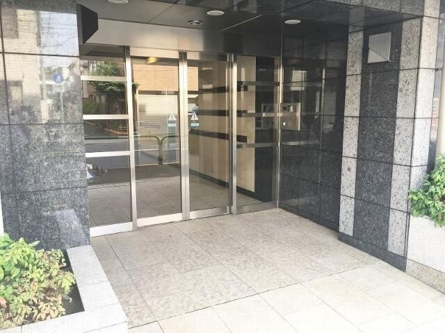 デュオステージ東十条のエントランス