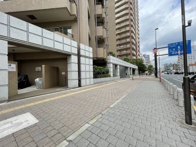 コスモ巣鴨シティフォルムのその他|前面道路