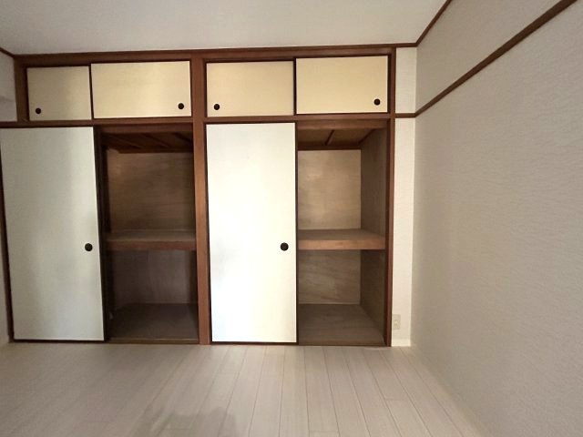川元ビルの収納