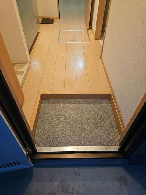 コーポ・サンロードの玄関