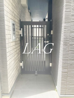 【エントランス】 | ＦＩＲＳＴＯＲＤＥＲ　ＲＥＳＩＤＥＮＣＥＳ | エントランスです。
