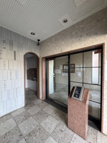 サンライフ到津【小倉北区　中古マンション】のエントランス