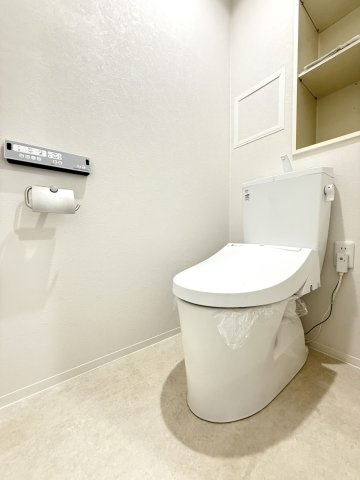 ルジェンテ・リベル六甲道のトイレ|コンパクトで使いやすいトイレです。