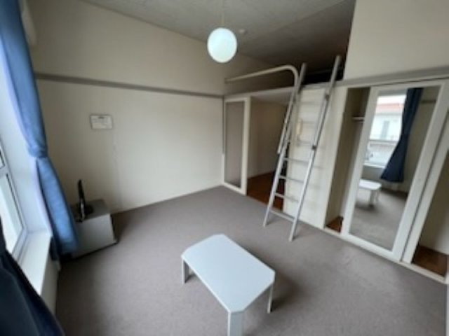 レオパレスシャルマンの居間・リビング|ゆったりとした居間です