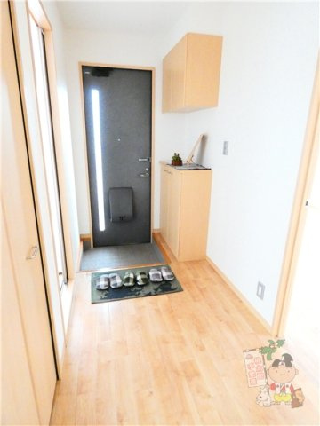 並木町戸建の玄関