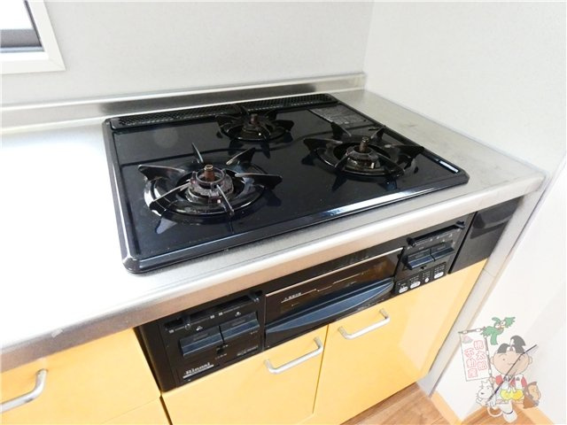 並木町戸建のキッチン