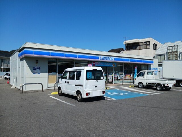 カーサ・ソレイユ　Ｂの周辺|ローソン和歌山弘西店様まで450m
