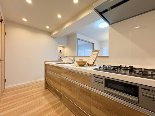 ファミール西八王子Ａ棟のキッチン|会話の弾む対面式キッチン