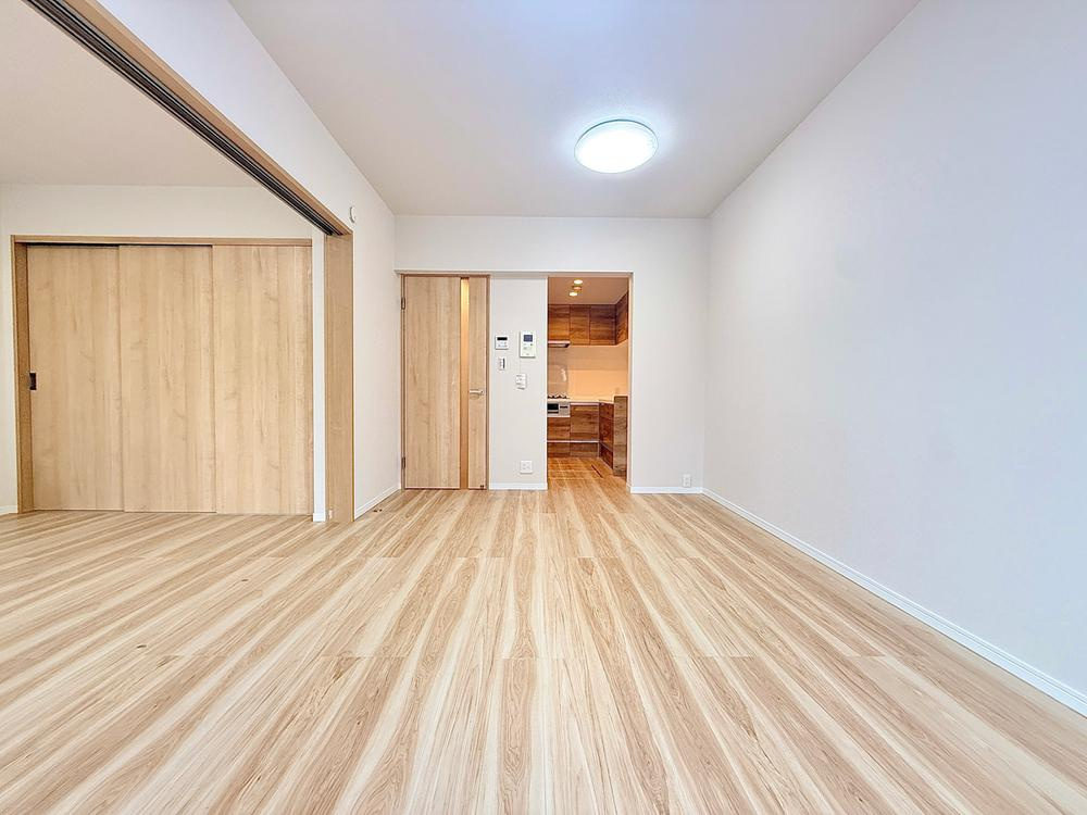 東村山北パークホームズの居間・リビング|11.7帖のゆったりとしたリビングです