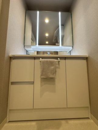 コスモ立川サングレイスの独立洗面台|施工例です