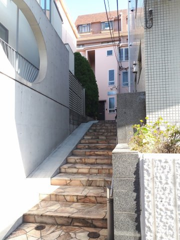 ユーハコート小石川のエントランス