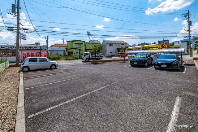 ジェネシスの駐車場|駐車場