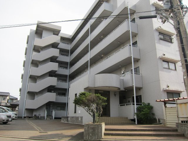 アーデル天神尾の外観