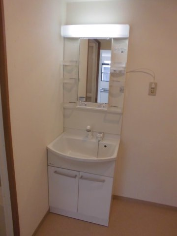 アーデル天神尾の洗面所