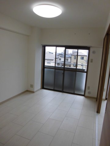 アーデル天神尾の内装