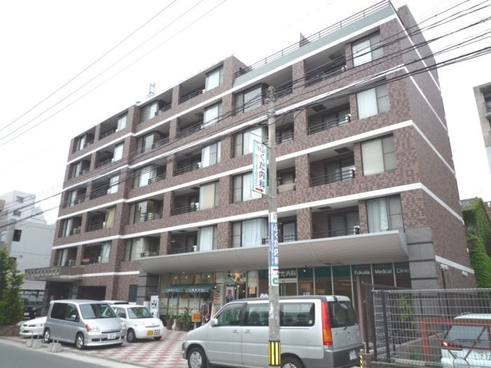 赤坂シャトー松風の外観