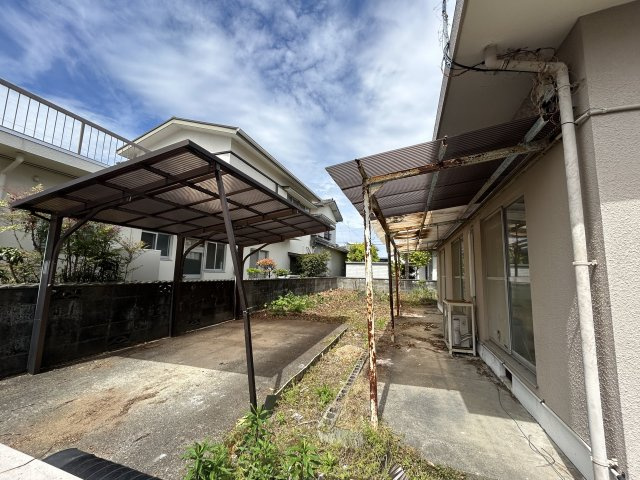 阿南市羽ノ浦町春日野中古戸建の駐車場