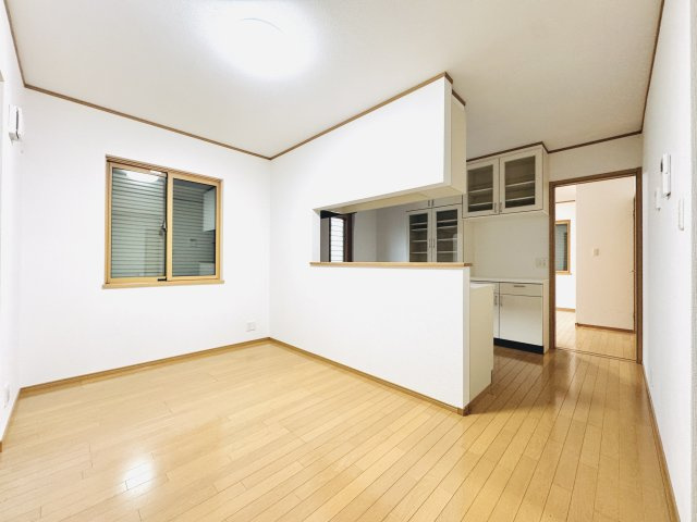 伊勢崎市連取本町　中古住宅の洋室