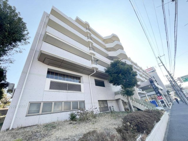 ラ・レーヌ日野の外観