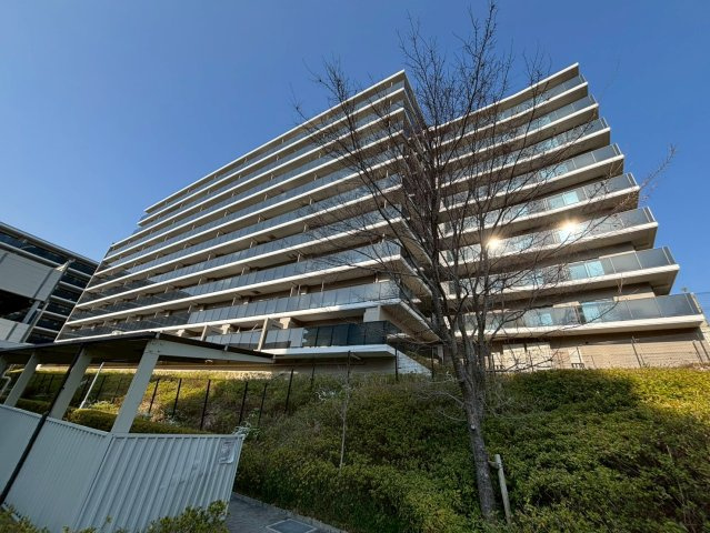 ジオ北千里藤白台B棟