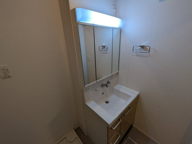 コート向田EASTの独立洗面台