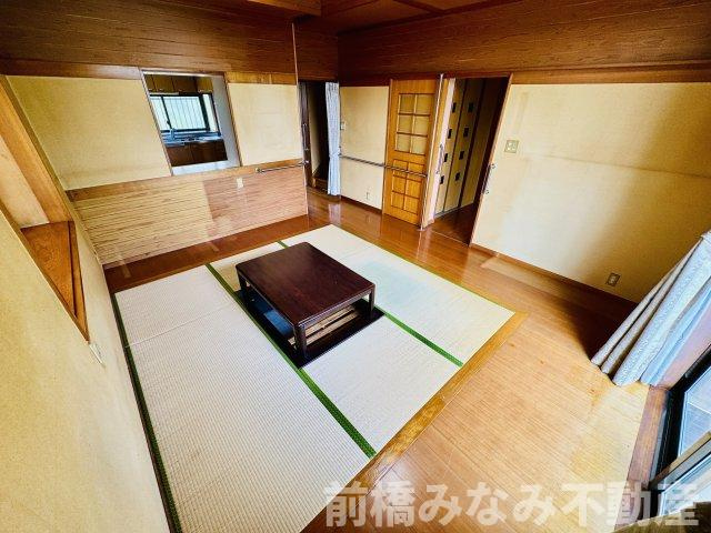 【中古】前橋市川曲町　３LDK＋S※複層ガラス◎の居間・リビング|リビングです