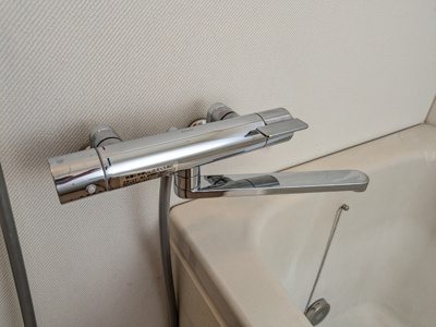 サーモスタット水栓で温度調整楽です♪