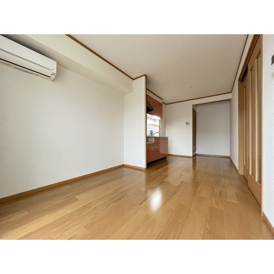 【居間・リビング】 | Ｓｗｅｅｔ　Ｈｏｍｅ | ※同タイプ別室の写真となります。