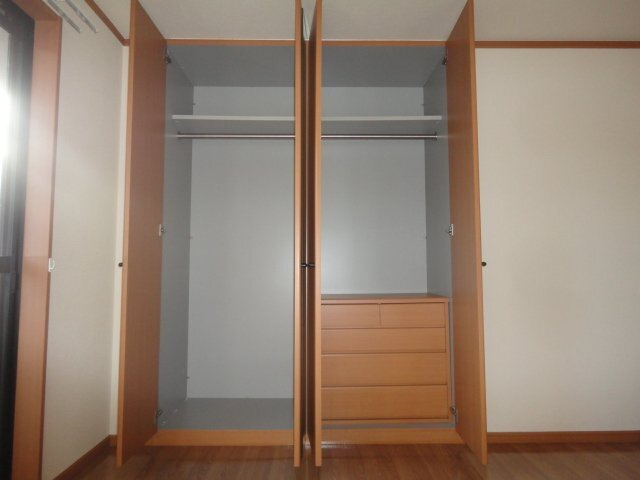 マーヴェラスＢの収納|洋室Ｂ