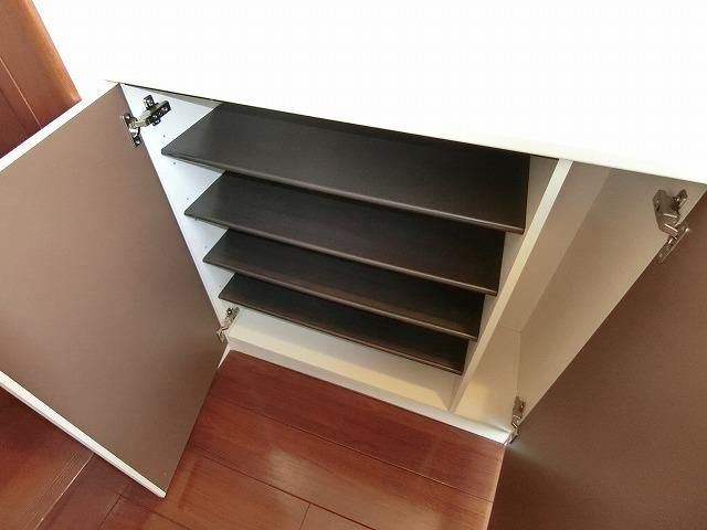 セレーノ参番館の玄関