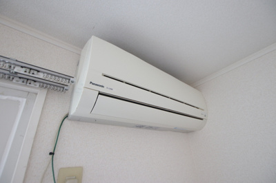 これからの季節の必需品、エアコン3基付き。