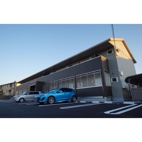 各務原市鵜沼三ツ池町５丁目のアパートの外観