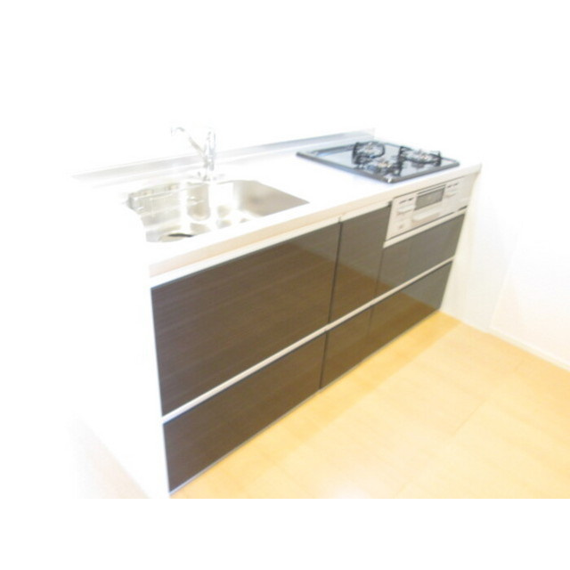 各務原市鵜沼三ツ池町５丁目のアパートのキッチン