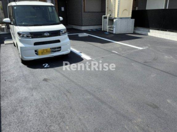 LE COCON 江南Ⅲの駐車場
