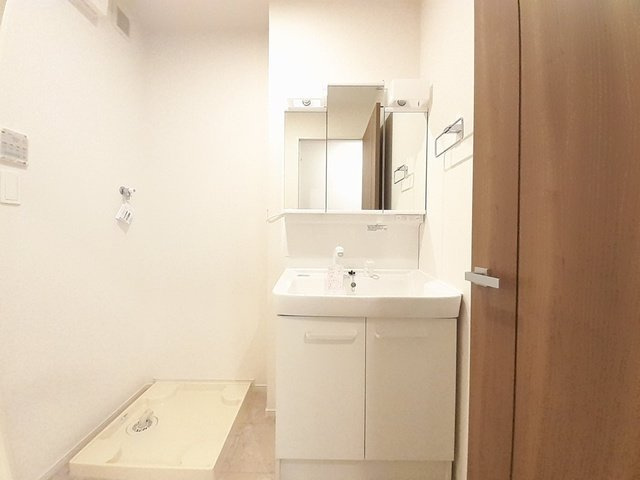 ユートピアⅡの洗面所|忙しい朝には欠かせない洗面所です