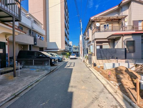 川崎市幸区塚越２丁目の新築一戸建の前面道路含む現地写真|閑静な住宅街につき住環境良好です♪