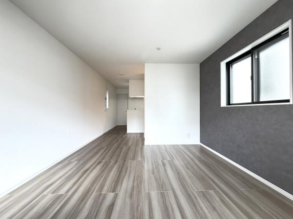 川崎市幸区塚越２丁目の新築一戸建の居間・リビング|自慢したくなるリビング！
形も良く家具の配置にも困りません。
