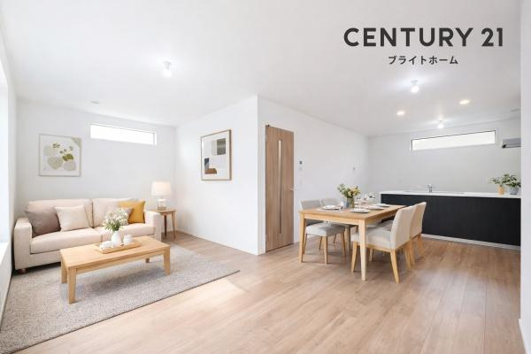 川崎市川崎区小田６丁目の新築一戸建の居間・リビング|家族が自然と集まるリビングは
落ち着きのある空間です♪