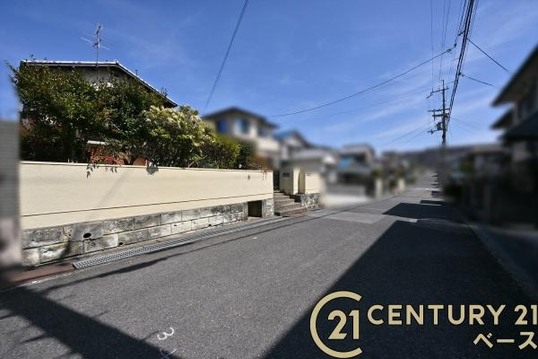 北葛城郡上牧町片岡台１丁目の売地の前面道路含む現地写真|■現地撮影写真■前面道路も広くお車の運転も安心！