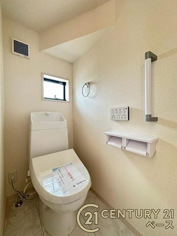 リーブルガーデン中筋出作 ２号棟 ／新築一戸建の内観：施工例|■三面鏡タイプのミラーキャビネット！収納スペースも豊富です！■