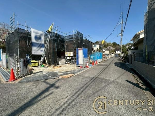 リーブルガーデン上庄 ／新築一戸建の前面道路含む現地写真